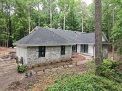 Single Family 5BR 4BA - 1100 HUNTCLIFF, Sandy Springs, GA