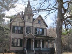 Single Family 5BR 5BA - 1896 COUNTY ROUTE 9, Chatham, NY