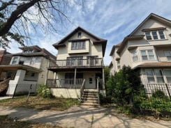 Single Family 6BR 3BA - 552 N LECLAIRE AVE, Chicago, IL