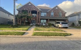 Single Family 6BR 4BA - 13922 BLUE VISTA DR, Sugar Land, TX