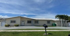 Single Family 6BR 5BA - 9941 SW 38TH ST, Miami, FL